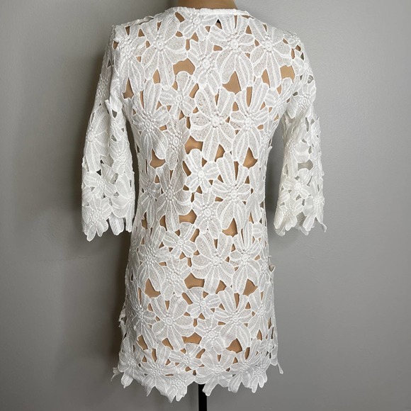 White Floral Lace Coverup Laceup Flower Pattern Tunic Travel Size Small - Picture 4 of 8
